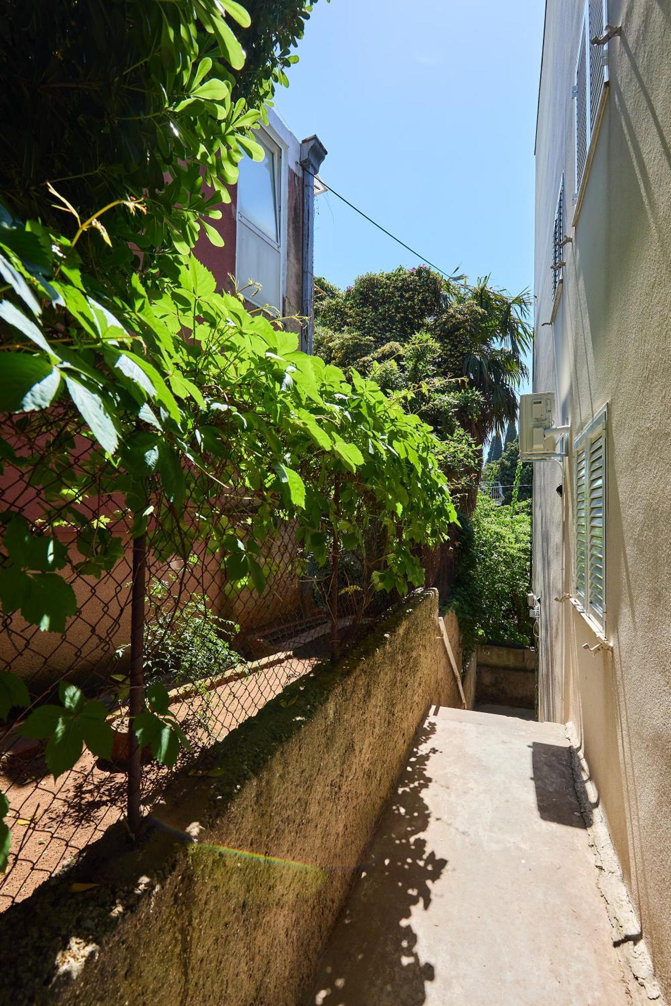 Golden Rose - Walking Distance 1 Km From Old Town Apartment Дубровник Екстериор снимка